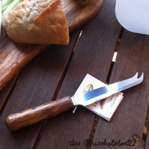 salami knife with olivewood handle