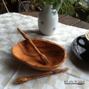 small bowl incl. olive fork out of olive wood