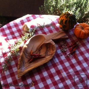 Little Bowl - heart shaped with small handle olive wood