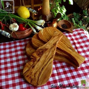 4 x kleines Brettchen, naturform, mit Griff
