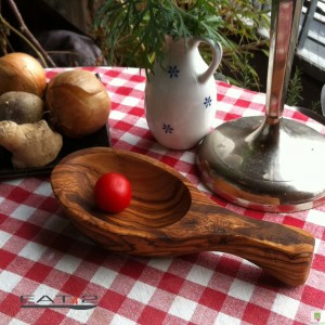 Bowl, olive wood, in oval shape
