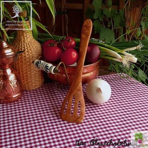 Spatula out of olivewood