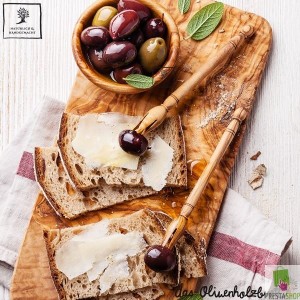 Olive wood cutting board serie "Modern Life"