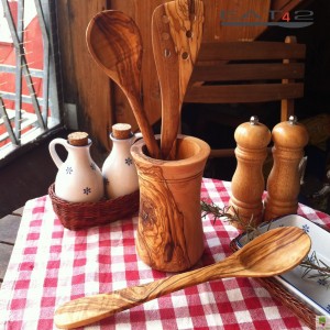 wooden holder with cutlery
