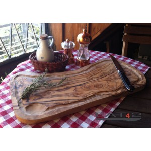 Tabla de cortar de madera de olivo, con una ranura