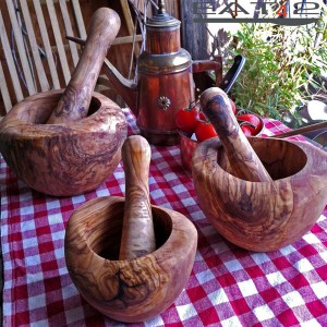 Mortar and pestle, rounded edge, manually carved wood, for mashing herbs