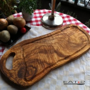 Carving board, natural cut with handle